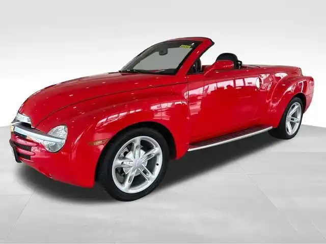 2004 Chevrolet SSR LS's photo