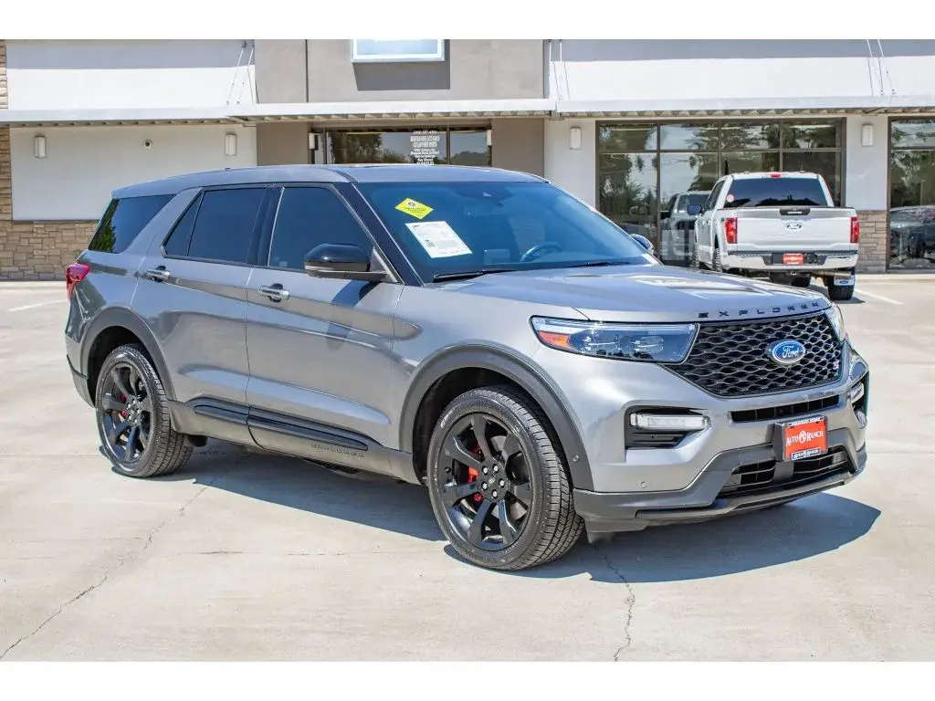 Vehicle Image 2
