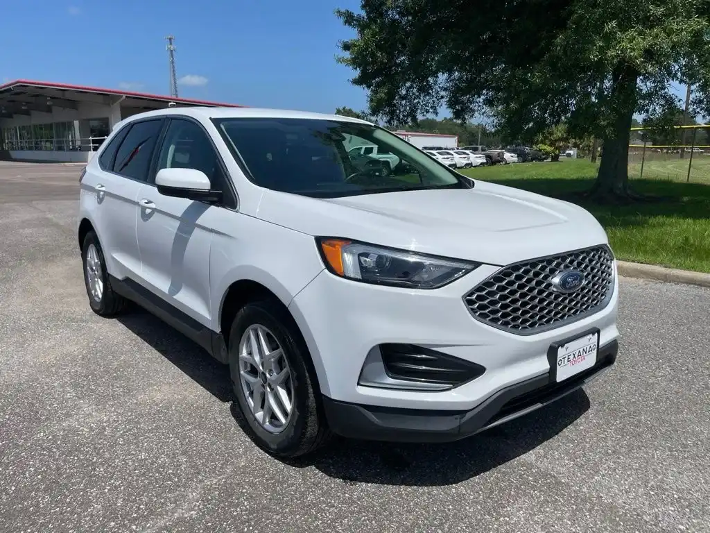 2023 Ford Edge SEL AWD's photo