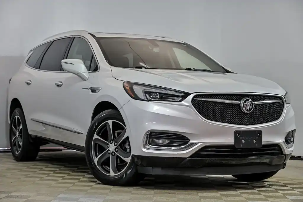 2020 Buick Enclave Essence's photo