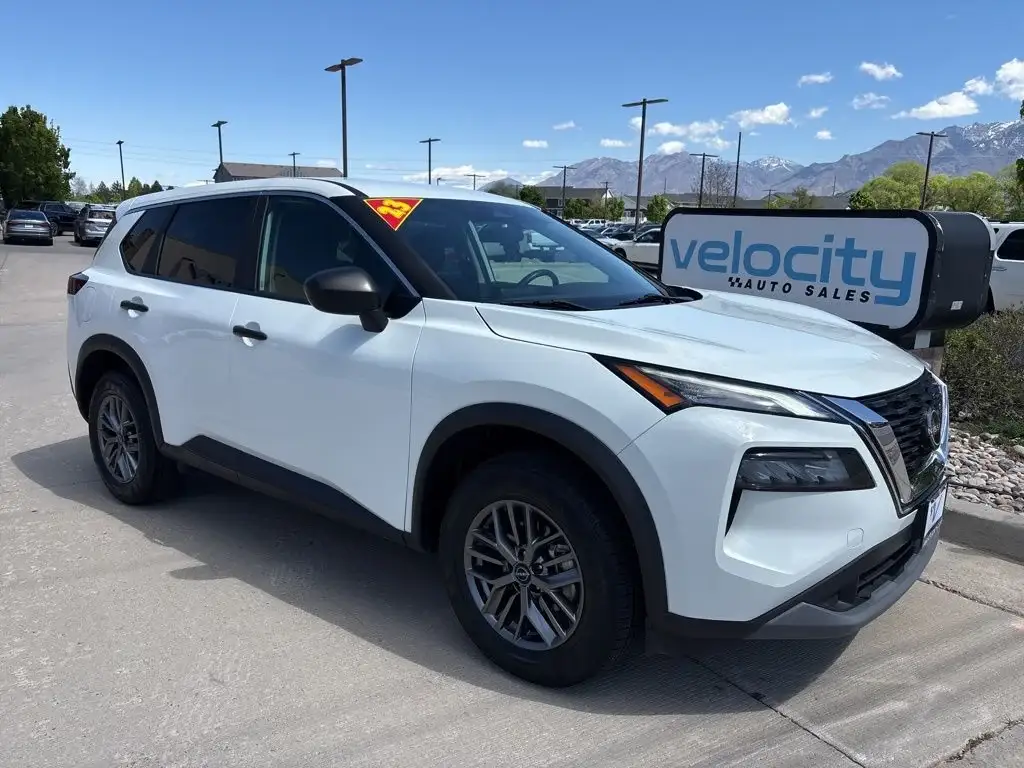 2023 Nissan Rogue S AWD photo 1