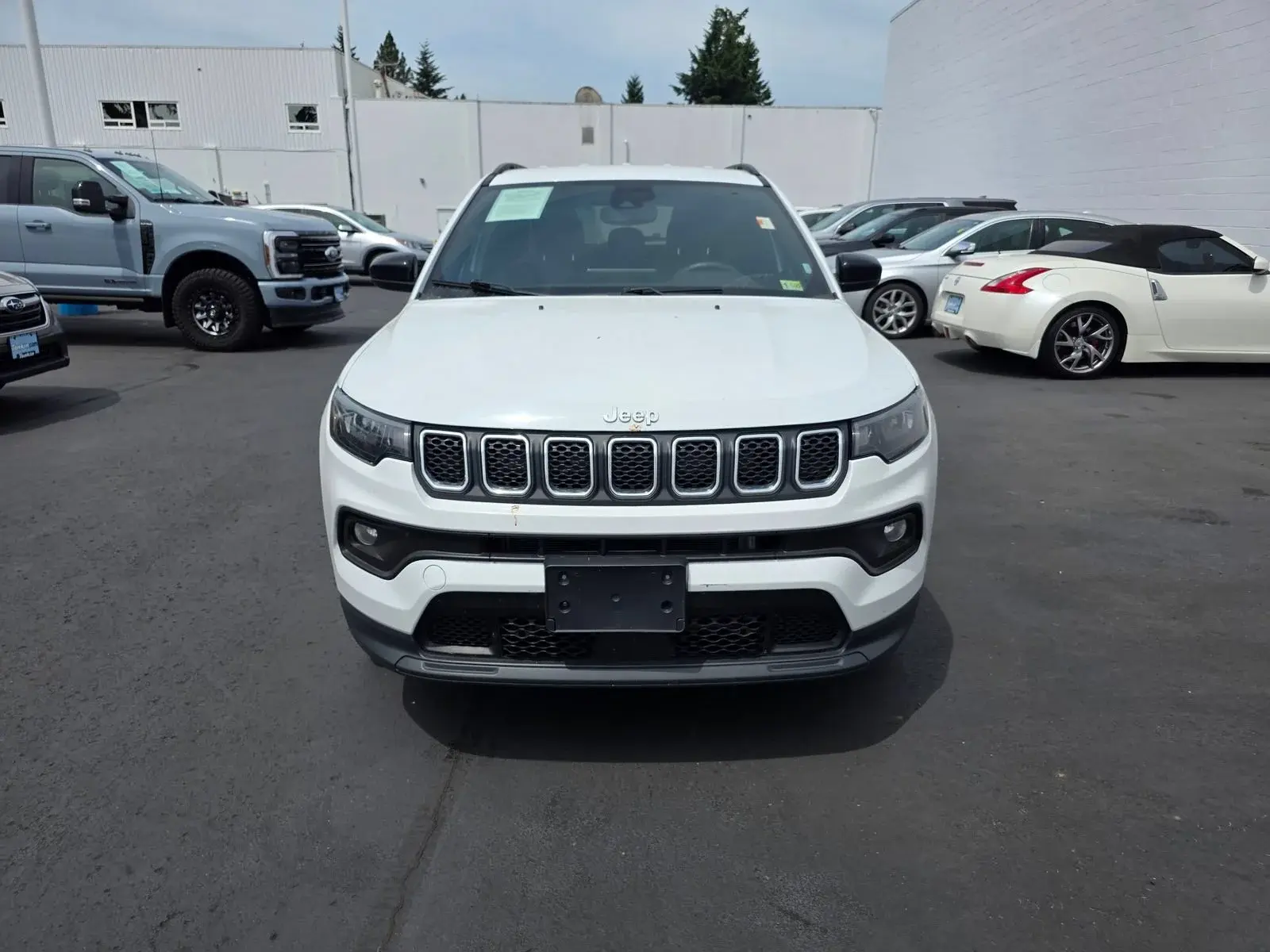 2024 Jeep Compass Latitude 4X4 photo 3