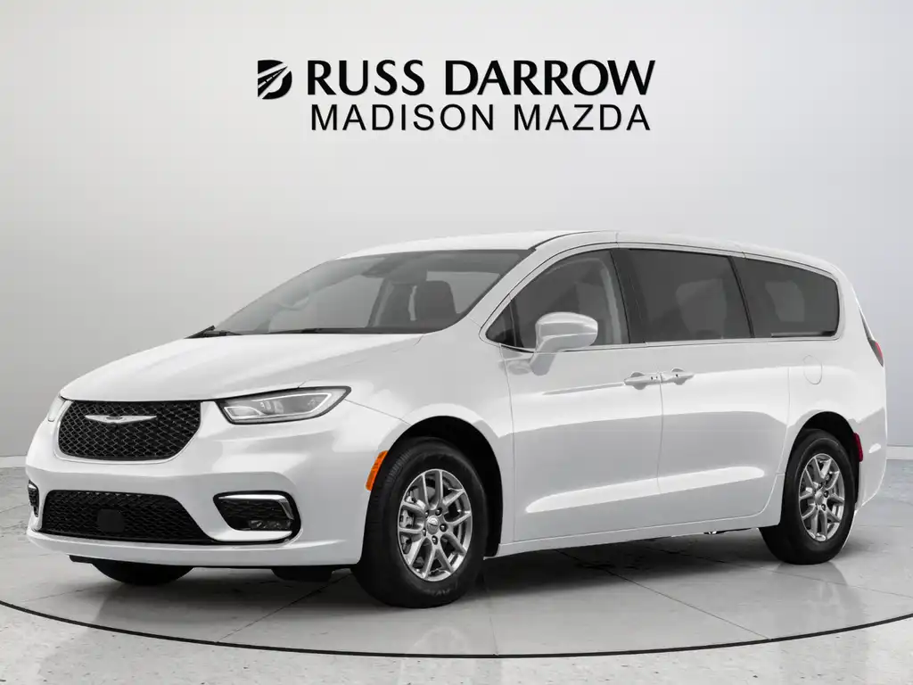 2023 Chrysler Pacifica Touring L's photo