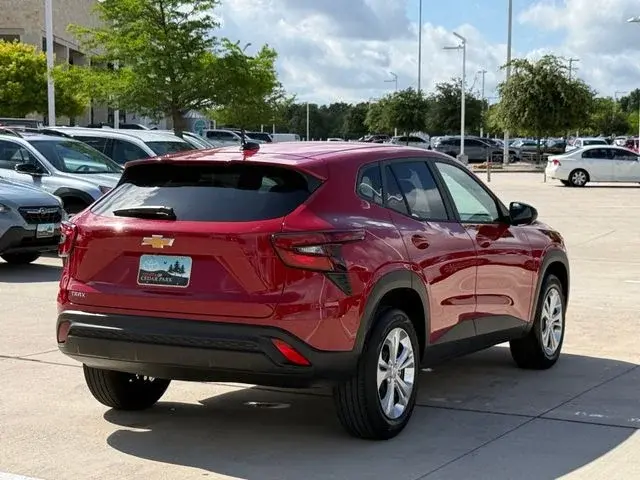 2026 Chevrolet Trax LS photo 5