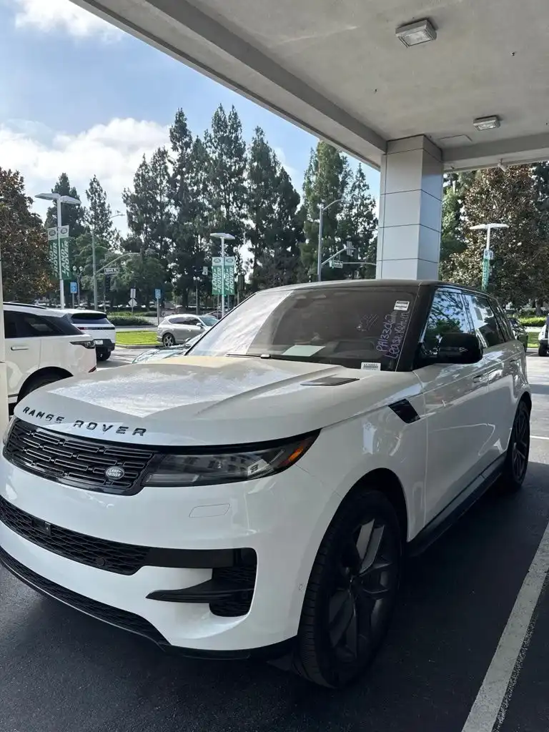 2023 Land Rover Range Rover Sport P360 SE MHEV's photo