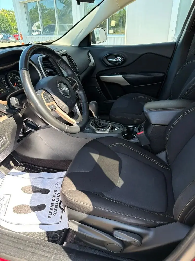 2018 Jeep Cherokee North 4x4 photo 5