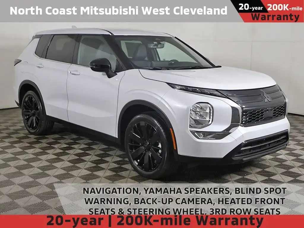 2026 Mitsubishi Outlander LE FWD's photo