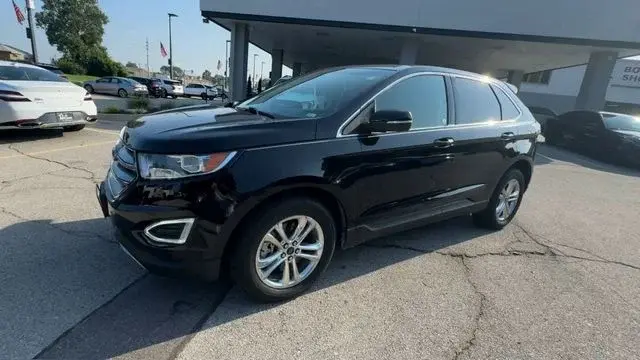 2017 Ford Edge SEL AWD photo 5