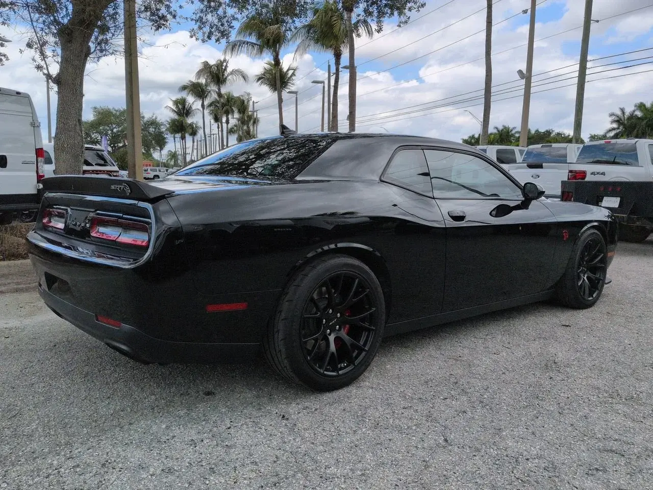 2016 Dodge Challenger SRT Hellcat photo 5