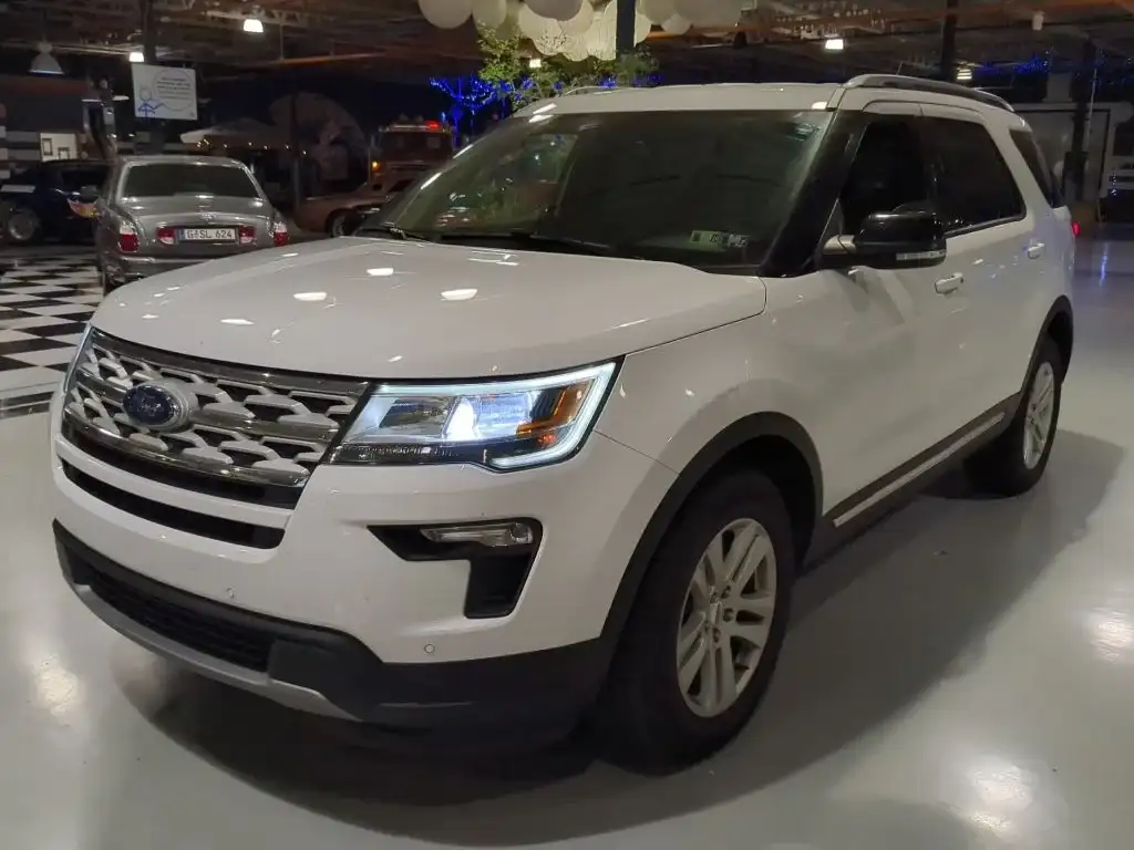 2018 Ford Explorer XLT 4WD's photo