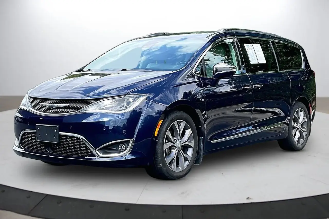 2018 Chrysler Pacifica Limited photo 4