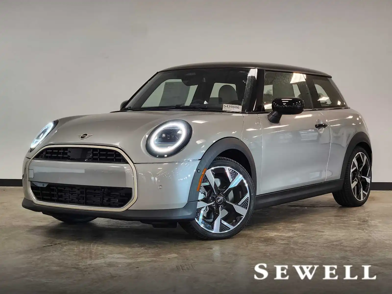 2026 MINI Hardtop's photo
