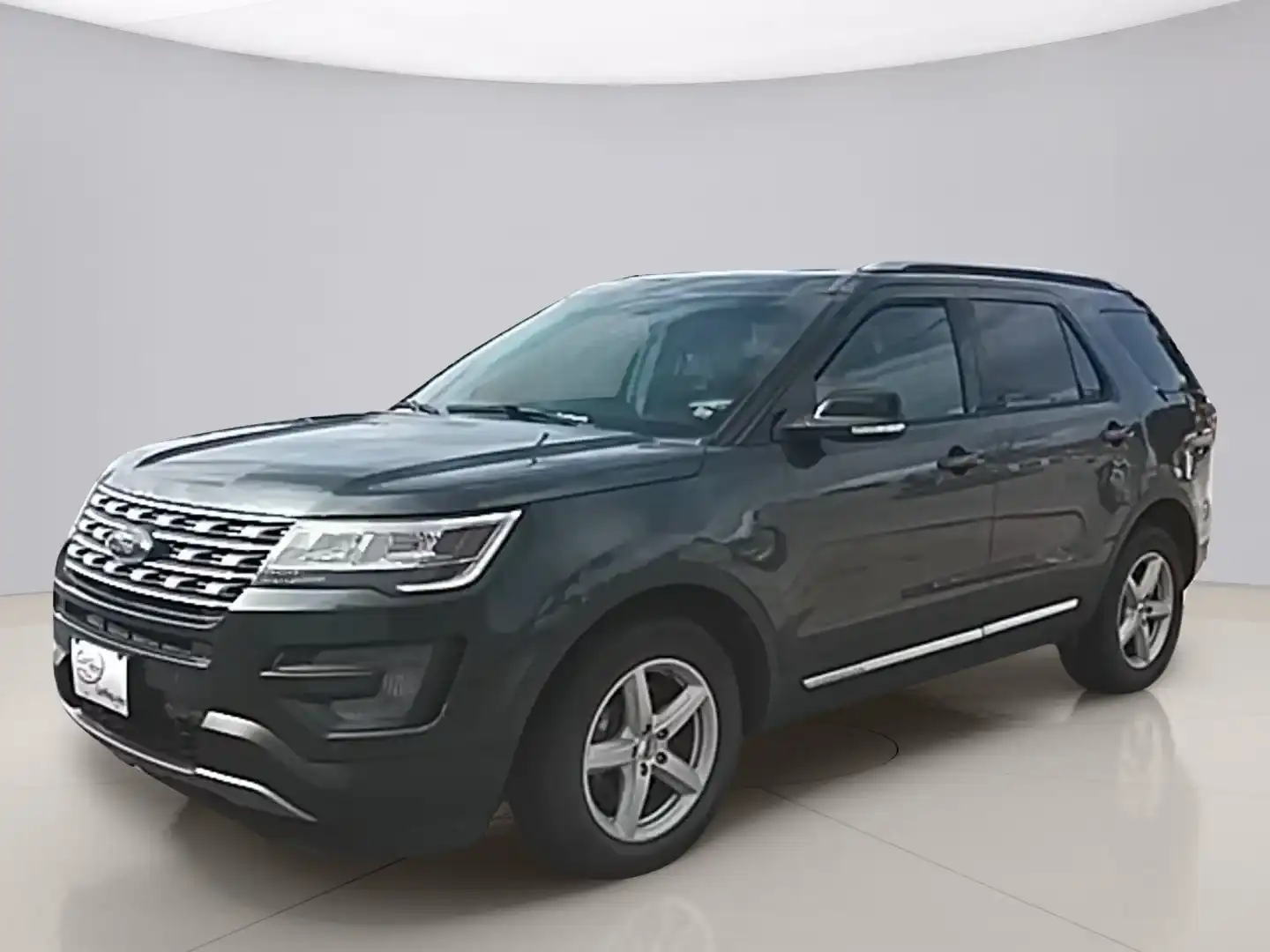 2016 Ford Explorer XLT 4WD's photo