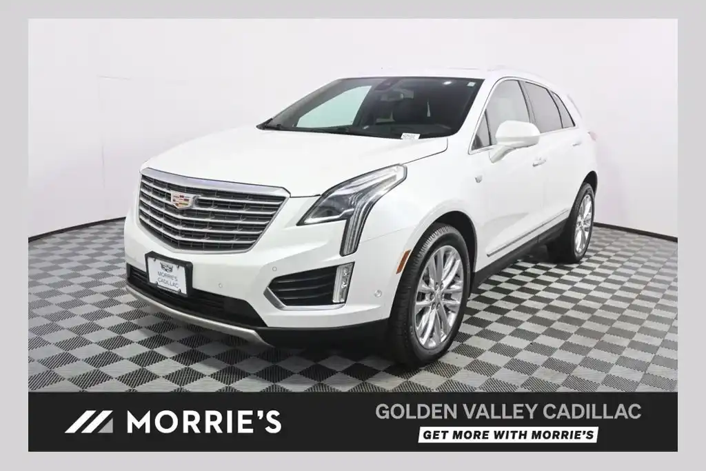 2017 Cadillac XT5 AWD Platinum's photo