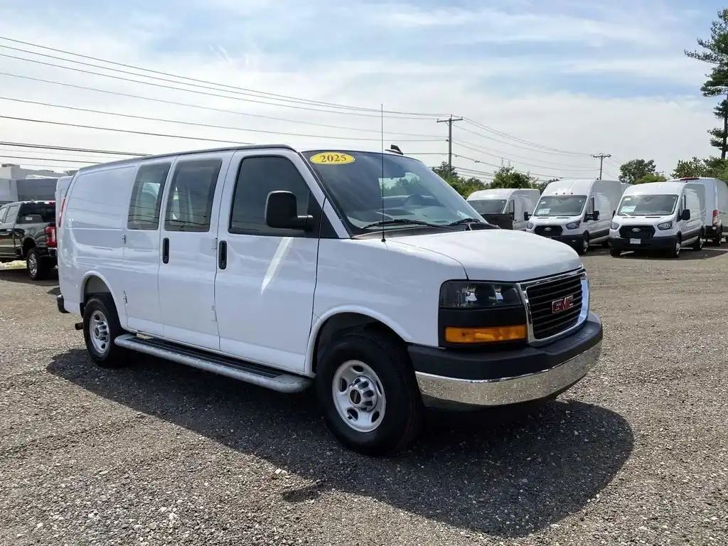 2025 GMC Savana 2500's photo