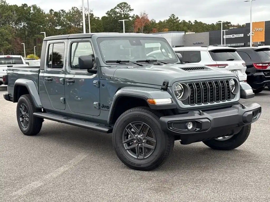 2025 Jeep Gladiator Sport S Auto's photo
