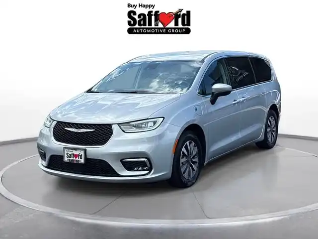 2023 Chrysler Pacifica Hybrid Touring L Hybrid's photo