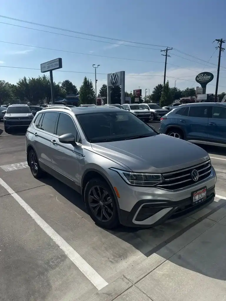 2024 Volkswagen Tiguan 2.0T SE 4Motion's photo