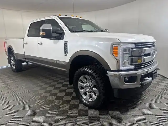 2017 Ford F-350 Lariat 4x4 Crew Cab 8' Box SRW's photo