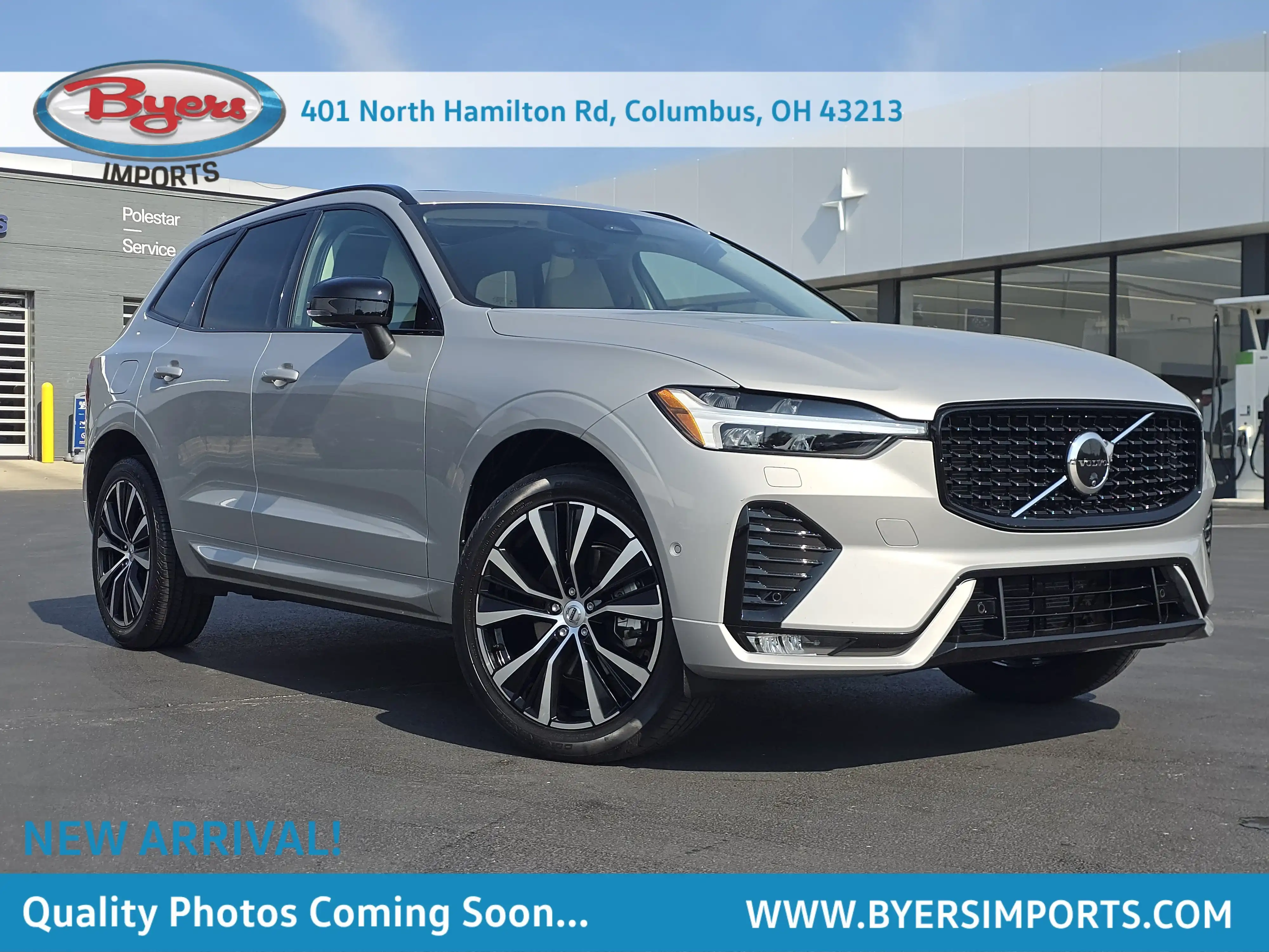 2024 Volvo XC60 B5 Plus Dark Theme AWD's photo