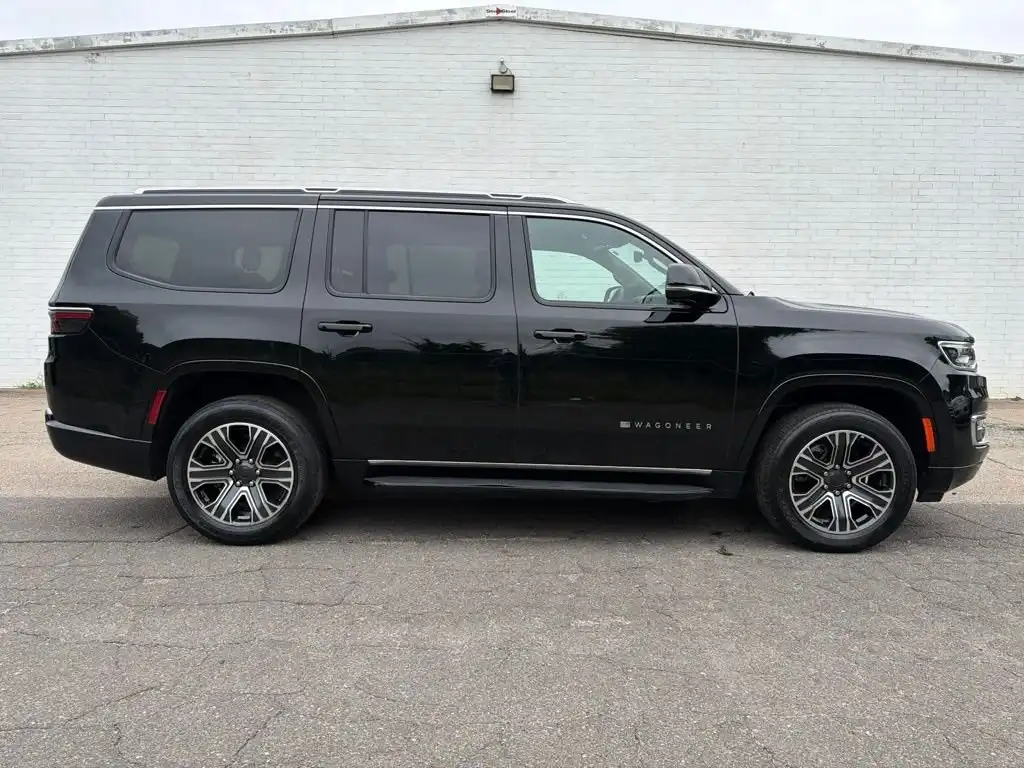 2023 Jeep Wagoneer Series I 4WD's photo