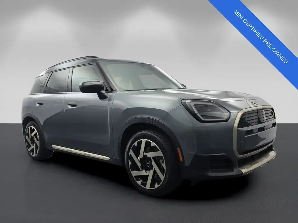 2025 MINI Countryman SE ALL4's photo