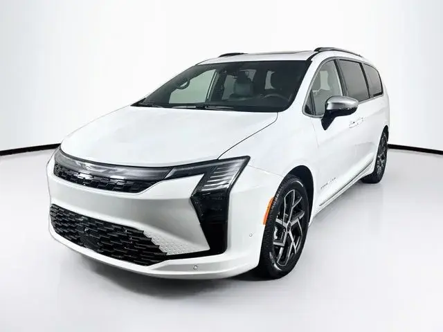 2027 Chrysler Pacifica Pinnacle photo 3