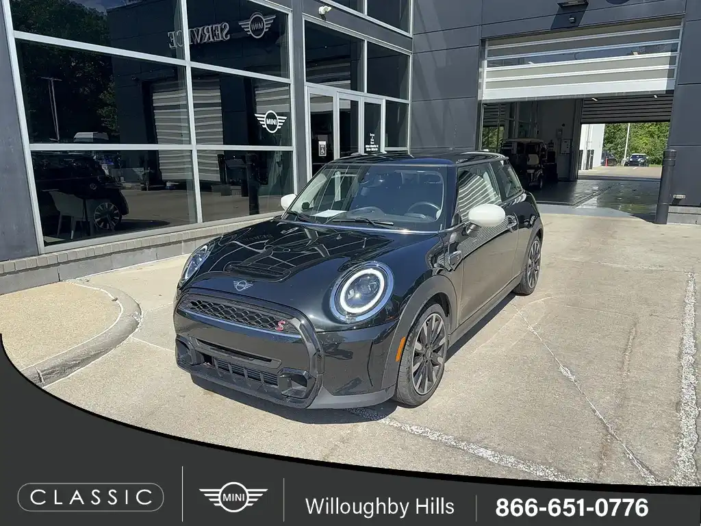 2024 MINI Hardtop Cooper S's photo