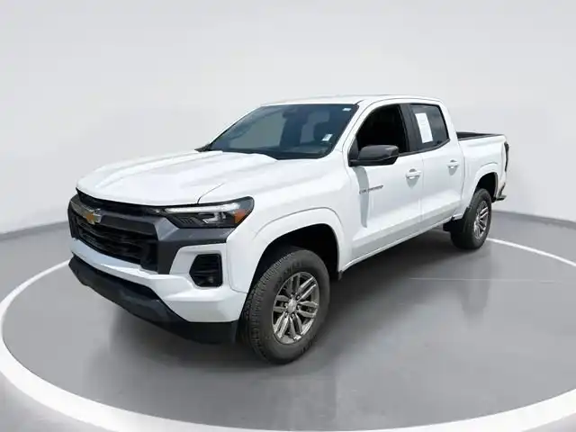 2024 Chevrolet Colorado 2WD LT Crew Cab Short Box's photo