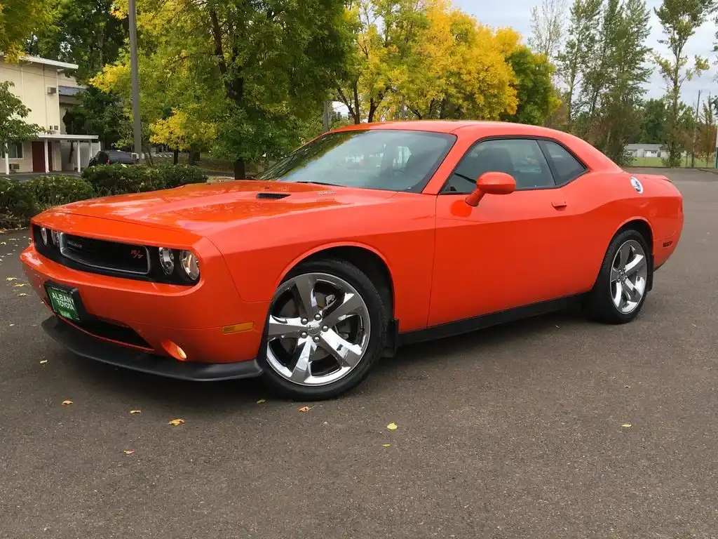 2013 Dodge Challenger R/T's photo