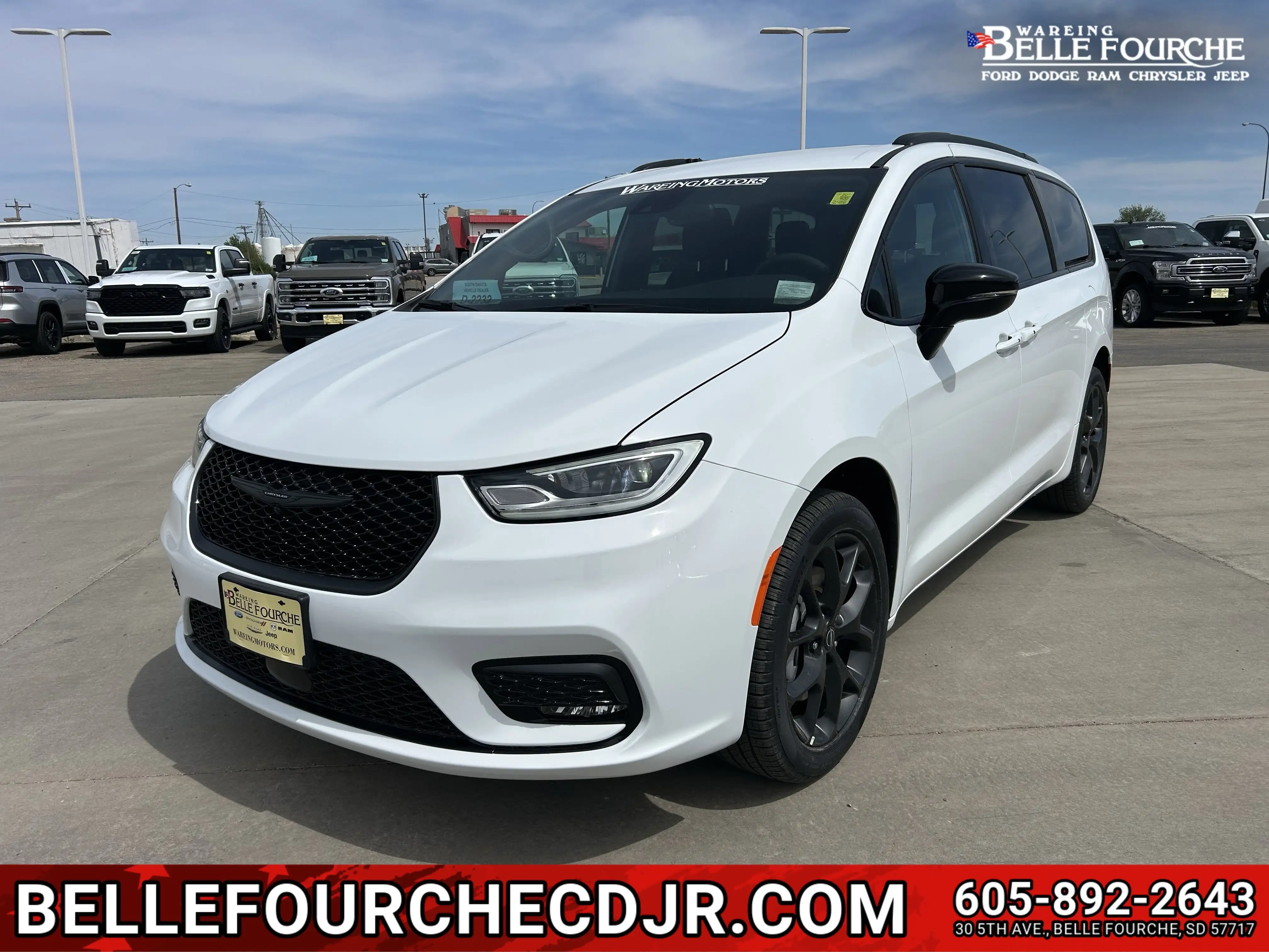 2026 Chrysler Pacifica Select AWD photo 1