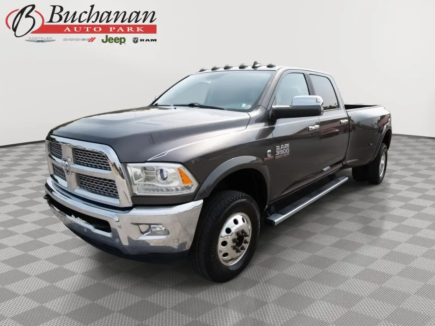 2016 RAM 3500 Laramie 4X4 Crew Cab LWB's photo