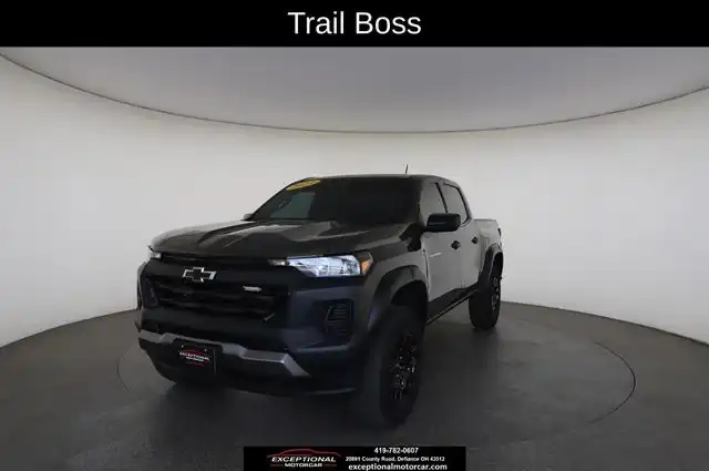 2024 Chevrolet Colorado Trail Boss Crew Cab Short Box 4x4's photo