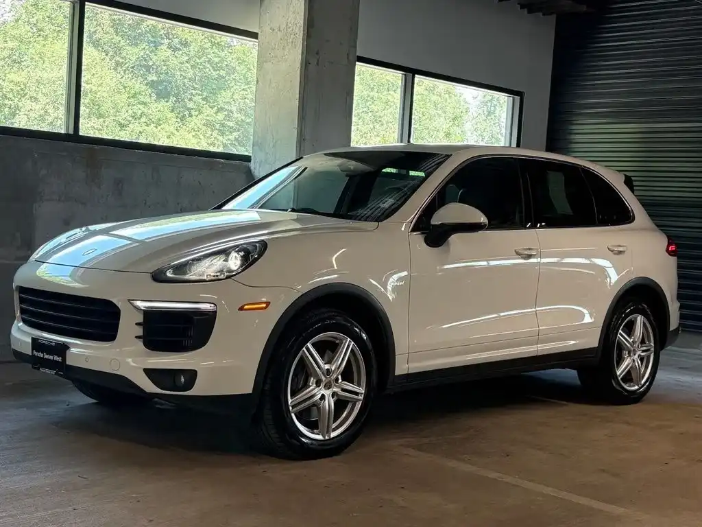 2015 Porsche Cayenne Diesel's photo
