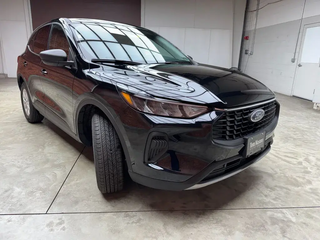 2026 Ford Escape Active AWD photo 5