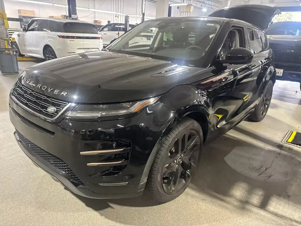2024 Land Rover Range Rover Evoque Dynamic SE's photo