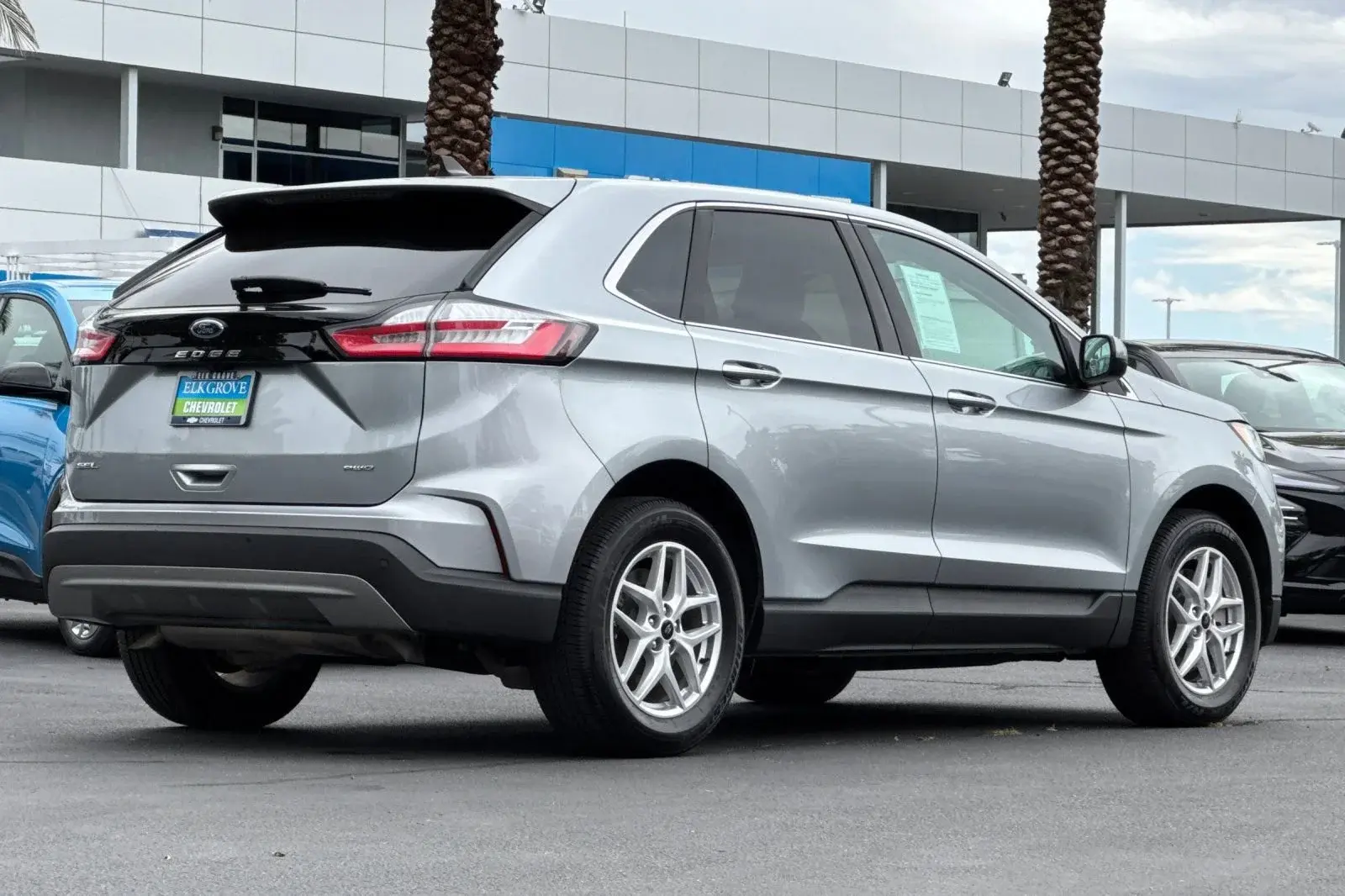 2024 Ford Edge SEL AWD photo 3