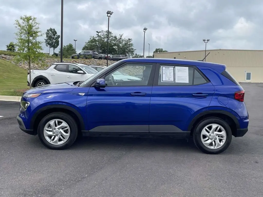 2026 Hyundai Venue SE IVT photo 3