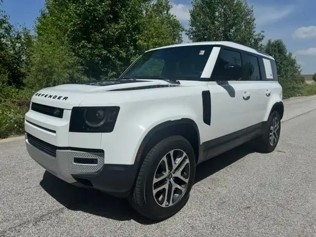 2024 Land Rover Defender 110 S P300's photo