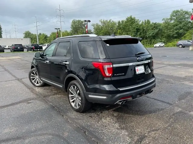 2018 Ford Explorer Platinum 4WD photo 3