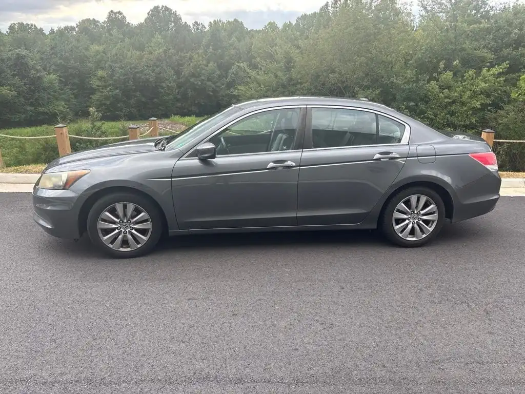 2011 Honda Accord EX-L Auto's photo