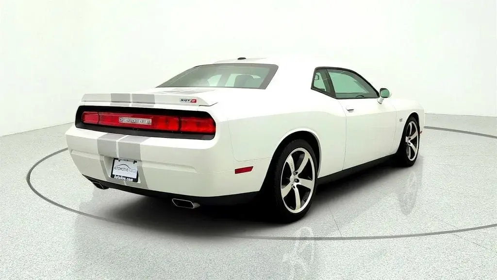 2012 Dodge Challenger SRT8 392 photo 5