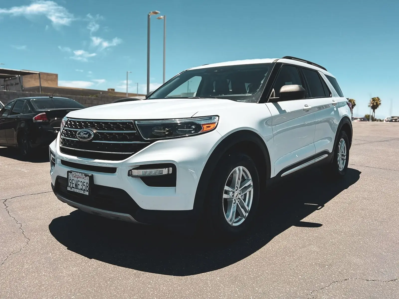 2023 Ford Explorer XLT RWD photo 3