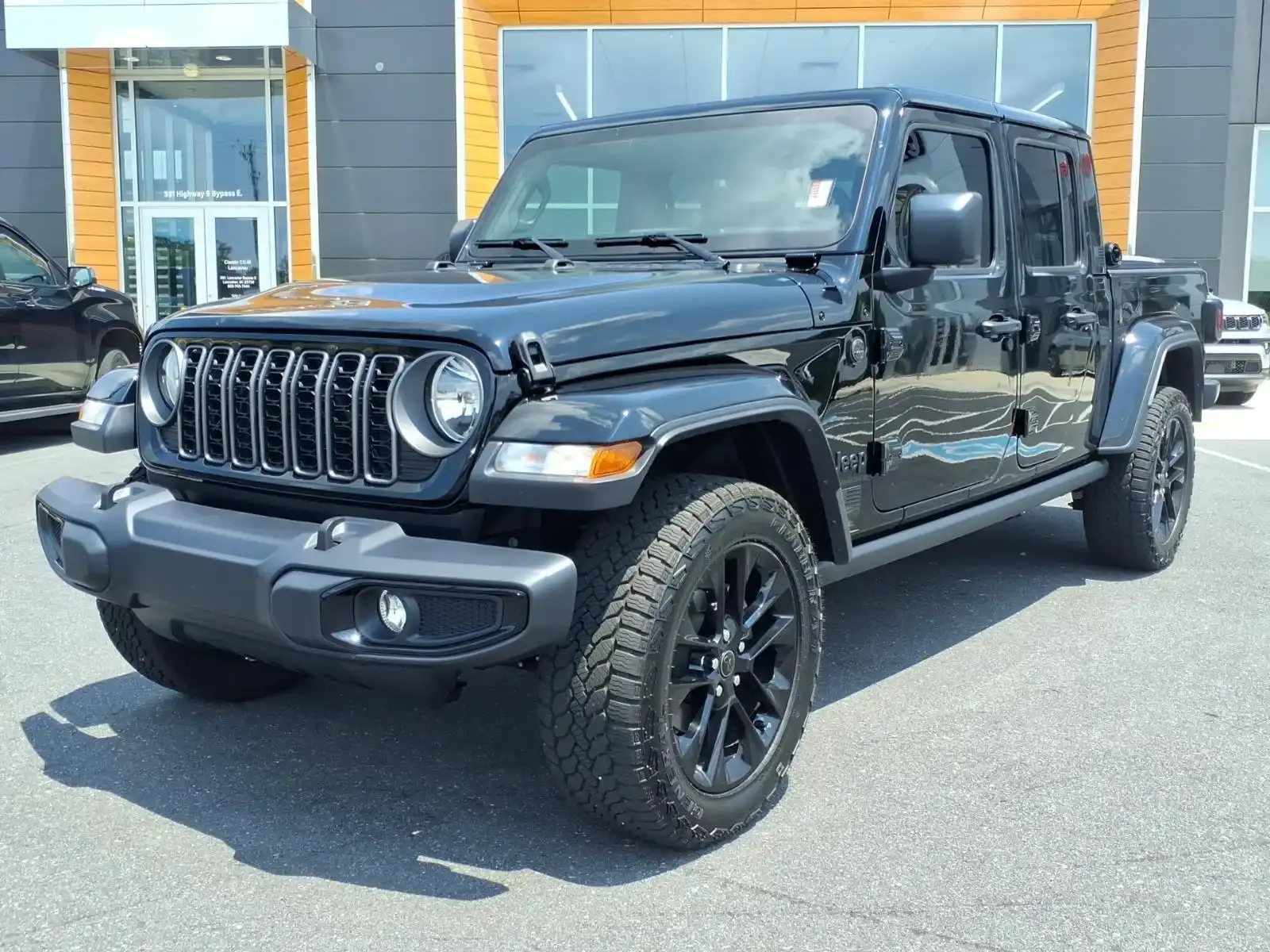 2025 Jeep Gladiator Nighthawk Auto's photo
