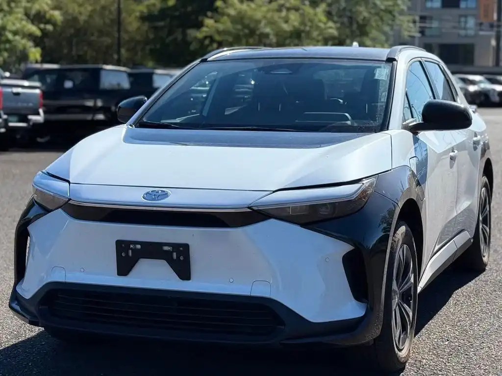 2024 Toyota bZ4X XLE AWD's photo