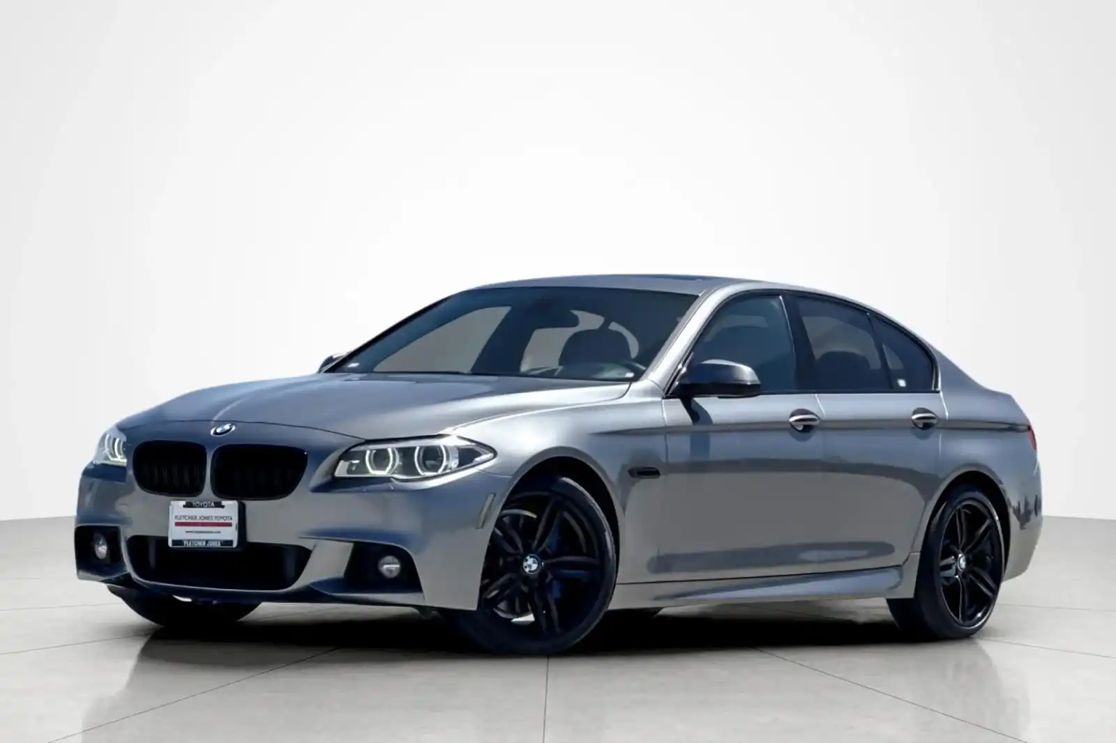 2014 BMW 5 Series 535i xDrive Sedan's photo