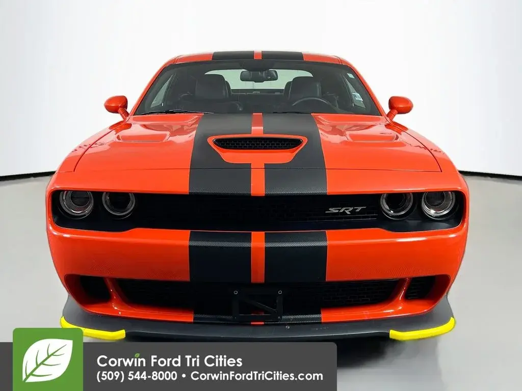 2016 Dodge Challenger SRT Hellcat photo 4