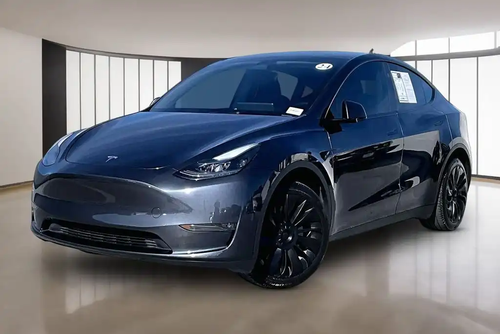 2024 Tesla Model Y Long Range Dual Motor All-Wheel Drive's photo