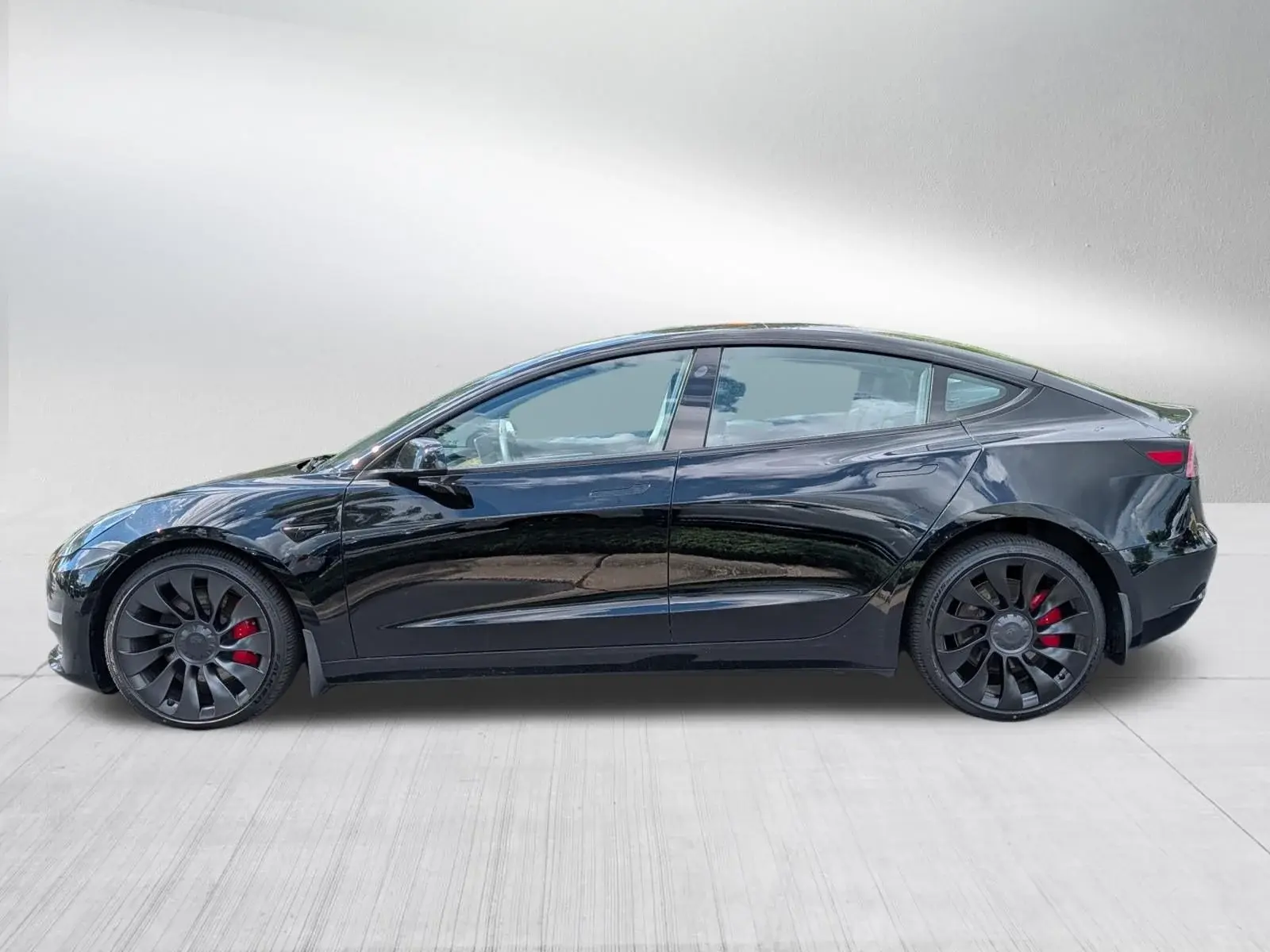 2023 Tesla Model 3 Performance photo 4