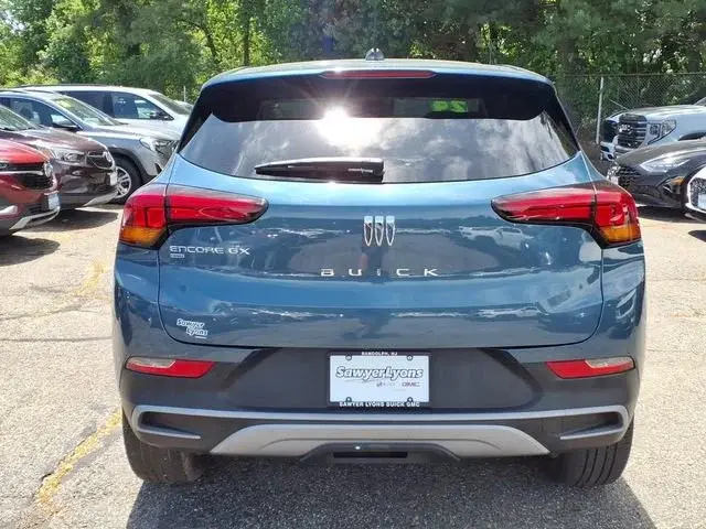 2024 Buick Encore GX Preferred AWD photo 5